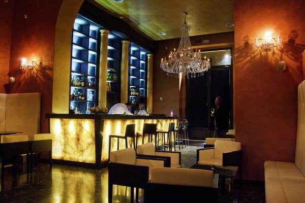 Nur Bar
